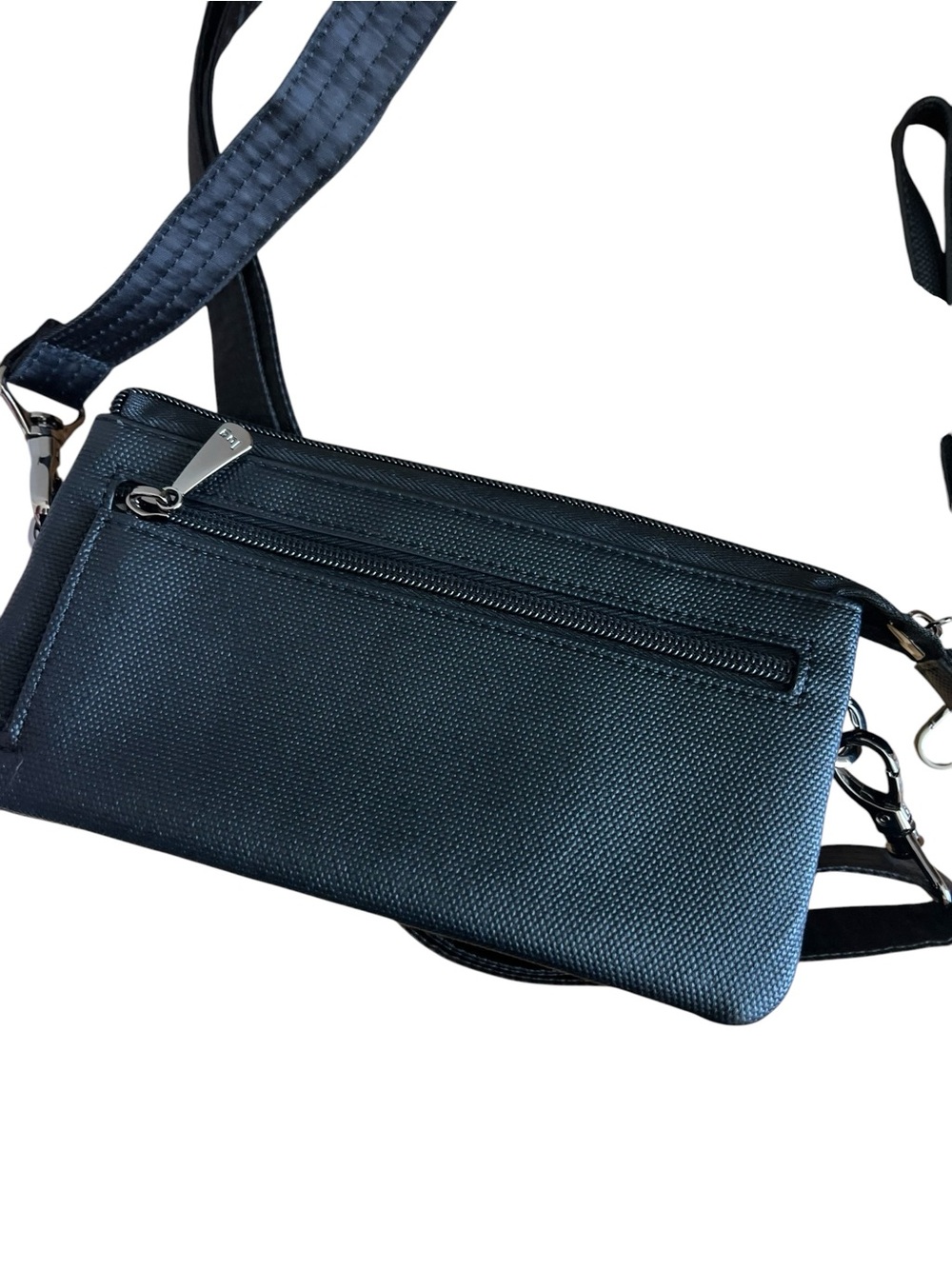 Lug Blitz Matte Luxe Black Crossbody With Wristlet - Picture 2 of 8